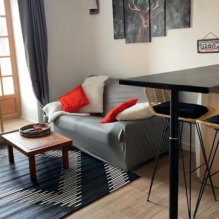Appartement Avec Chambre Ouverte Бур-Мадам Экстерьер фото